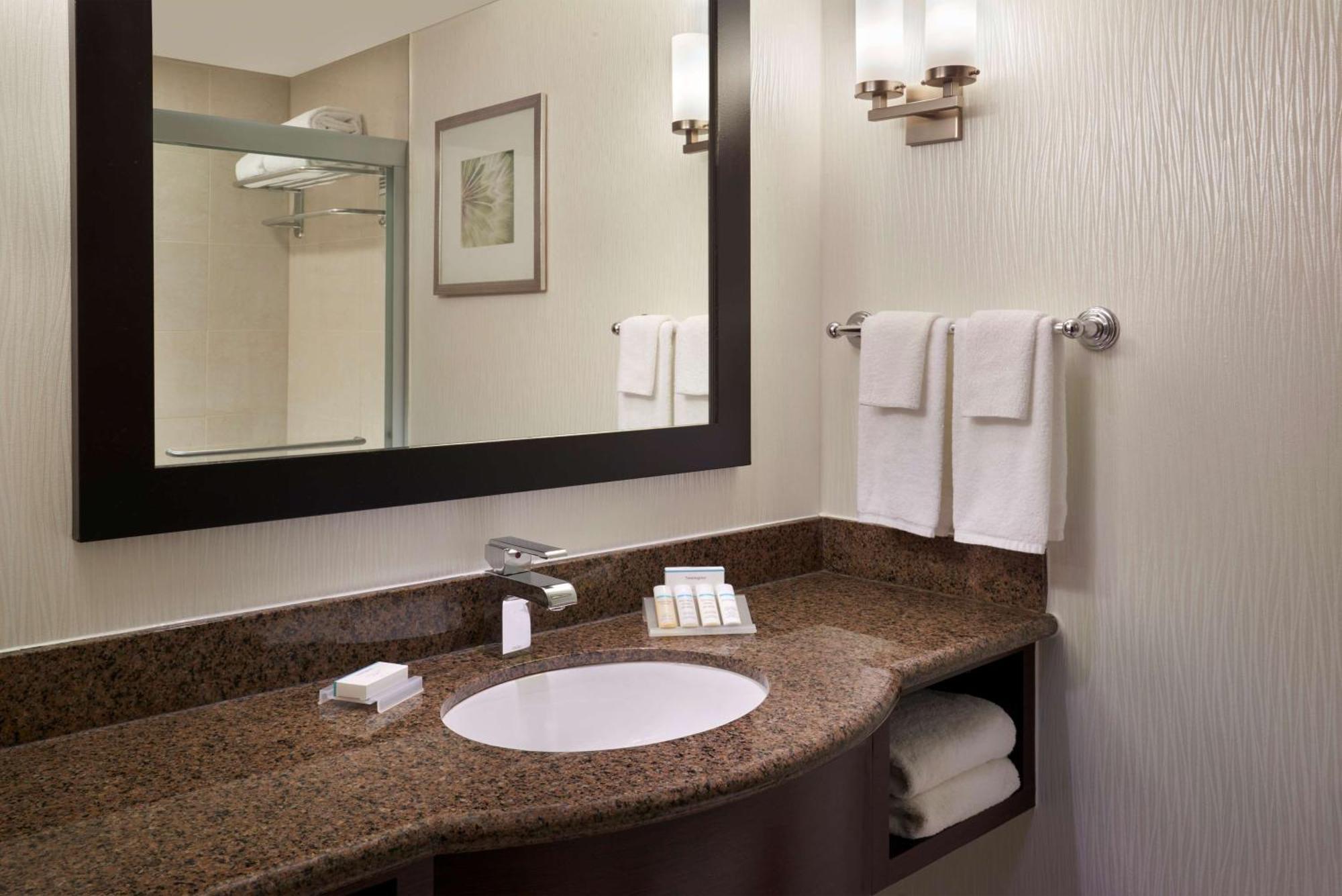 Hilton Garden Toronto Airport West/mississauga 3* Mississauga